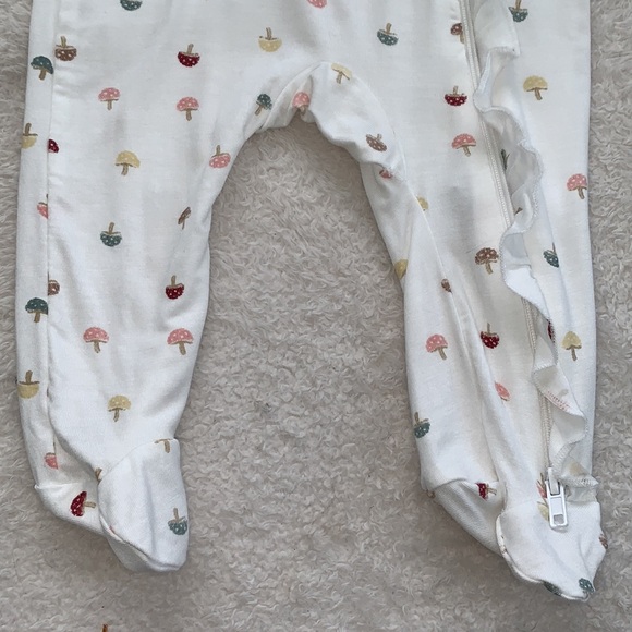 NWT Milkberry Mushrooms 6-9M Ruffle Footie & Headband Set White and Pink Bamboo - Picture 6 of 10